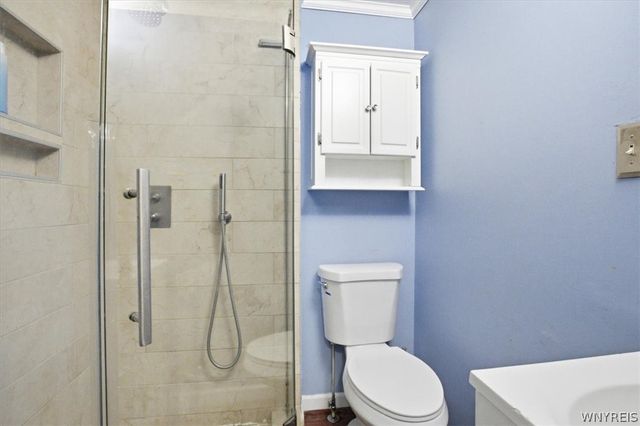 9918 Cayuga Drive, Niagara Falls, NY 14304