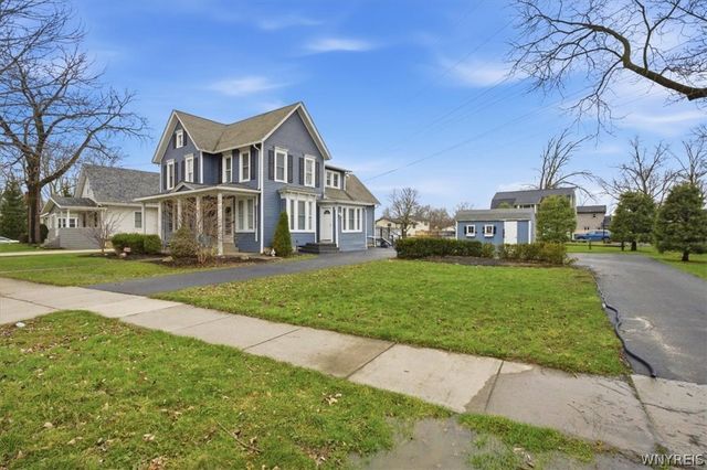 9918 Cayuga Drive, Niagara Falls, NY 14304