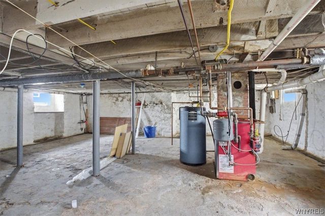 9918 Cayuga Drive, Niagara Falls, NY 14304