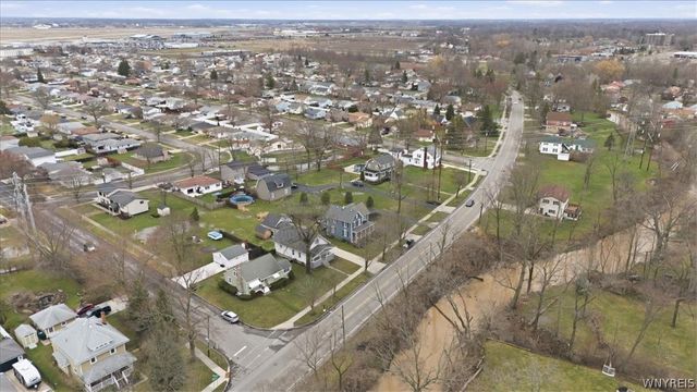 9918 Cayuga Drive, Niagara Falls, NY 14304