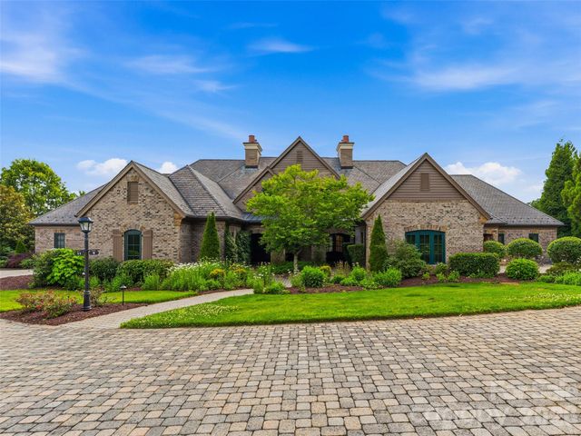 9 Linkside Court, Arden, NC 28704