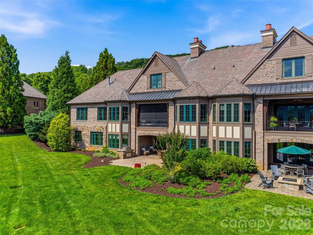 9 Linkside Court, Arden, NC 28704