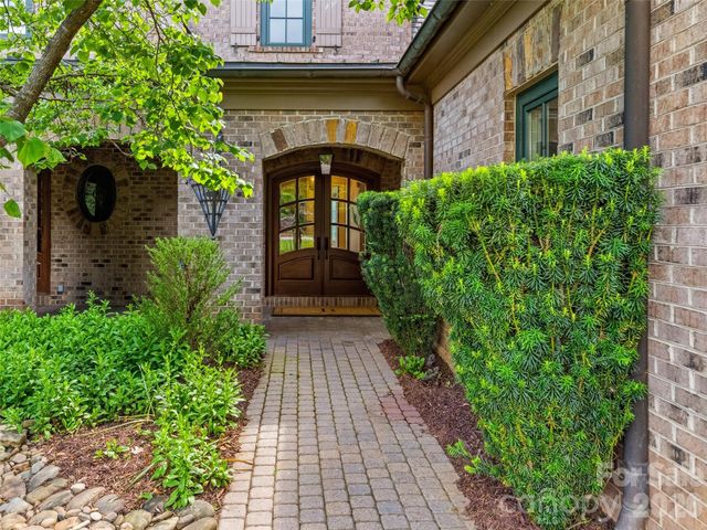 9 Linkside Court, Arden, NC 28704