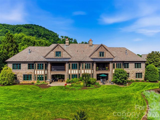 9 Linkside Court, Arden, NC 28704