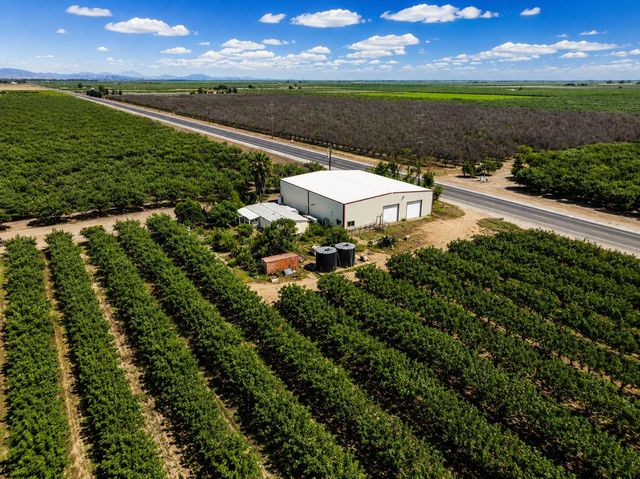 32487 Avenue 12, Madera, CA 93636