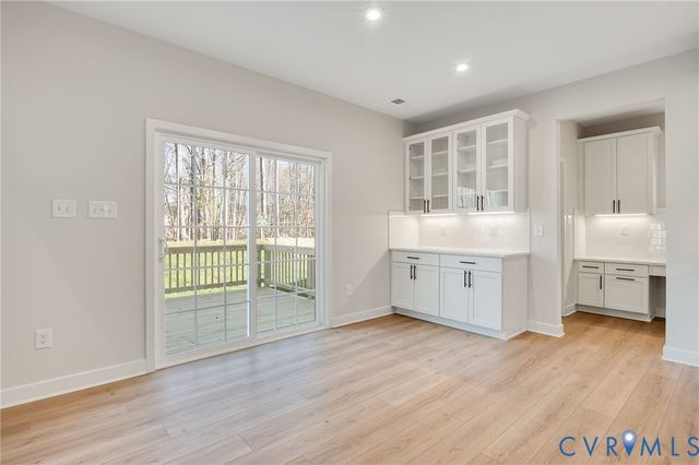 18724 Holly Crest Dr, Moseley, VA 23120