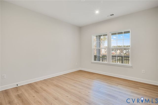 18724 Holly Crest Dr, Moseley, VA 23120