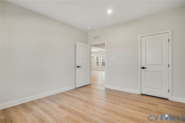 18724 Holly Crest Dr, Moseley, VA 23120