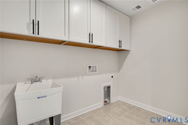 18724 Holly Crest Dr, Moseley, VA 23120