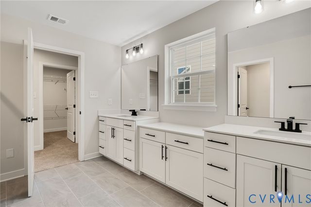 18724 Holly Crest Dr, Moseley, VA 23120