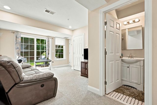 12 Brody Way 12, Northborough, MA 01532