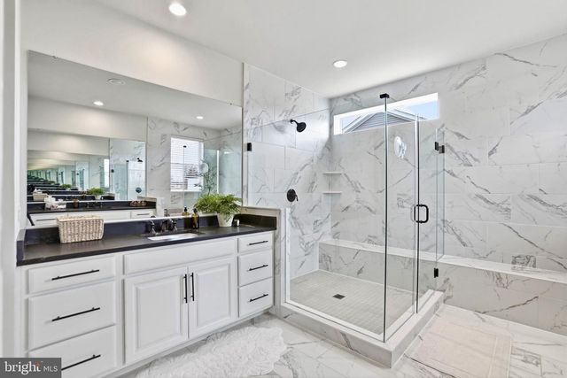 41306 STAGS LEAP DR, Aldie, VA 20105