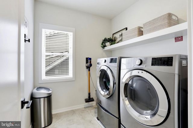 41306 STAGS LEAP DR, Aldie, VA 20105