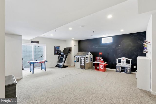 41306 STAGS LEAP DR, Aldie, VA 20105