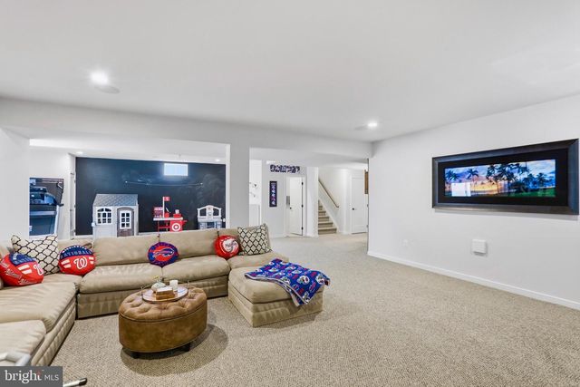 41306 STAGS LEAP DR, Aldie, VA 20105