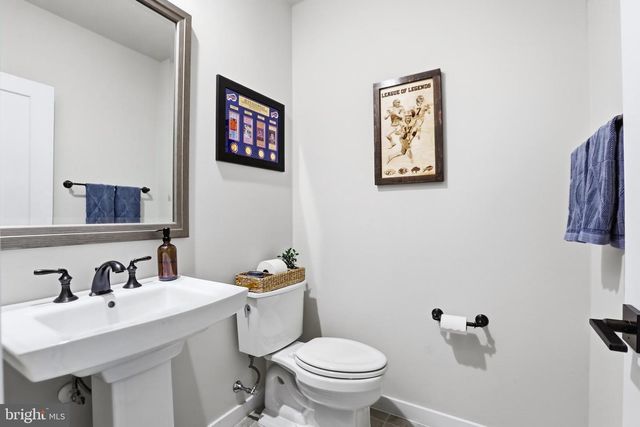 41306 STAGS LEAP DR, Aldie, VA 20105