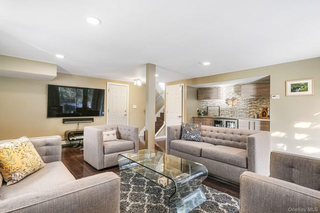 164 Drisler Avenue, White Plains, NY 10607