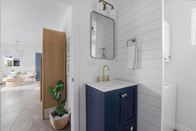 326 Grant Street, Oceanside, CA 92054