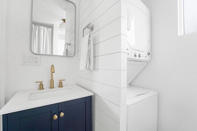 326 Grant Street, Oceanside, CA 92054