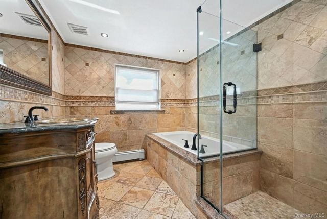 16 Tudor Road, Hicksville, NY 11801