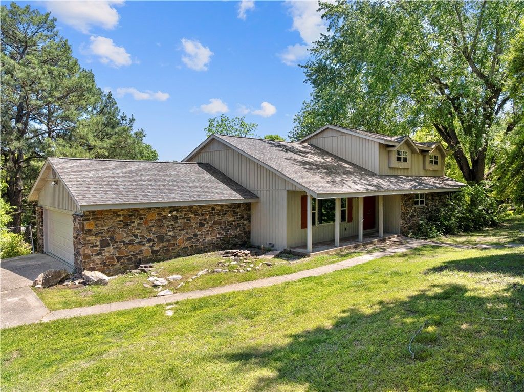 923 Smith Drive, Harrison, AR 72601