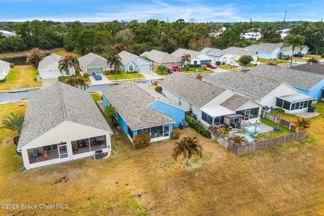 2047 Majestic Pine Court NE, Palm Bay, FL 32905