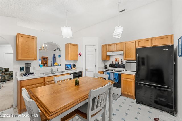 2047 Majestic Pine Court NE, Palm Bay, FL 32905