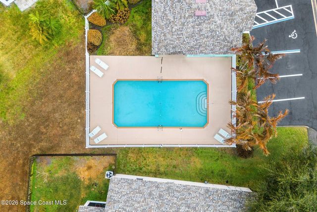 2047 Majestic Pine Court NE, Palm Bay, FL 32905