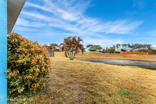 2047 Majestic Pine Court NE, Palm Bay, FL 32905