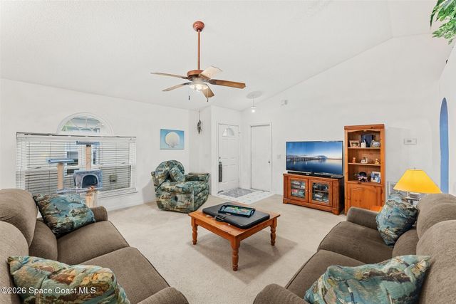 2047 Majestic Pine Court NE, Palm Bay, FL 32905