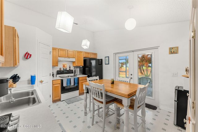 2047 Majestic Pine Court NE, Palm Bay, FL 32905