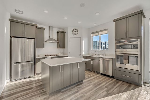 717 W WYNWOOD DR, Murray, UT 84123