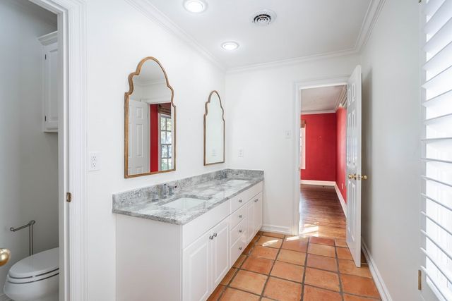 1202 Country Club Dr, Midland, TX 79701