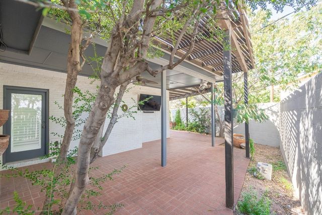 1202 Country Club Dr, Midland, TX 79701