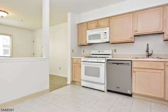 125 Orchard Park 125, Allendale Boro, NJ 07401