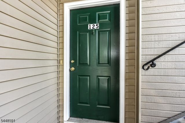 125 Orchard Park 125, Allendale Boro, NJ 07401