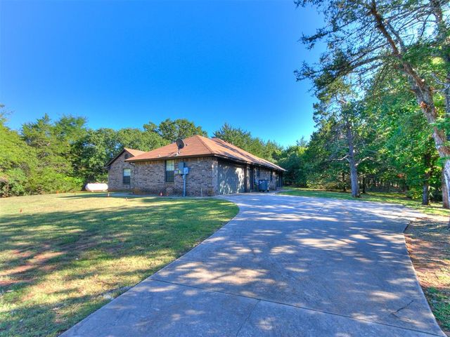 2800 Allspice Run, Norman, OK 73026