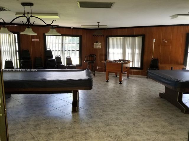 4000 NW 44th Avenue 205, Lauderdale Lakes, FL 33319