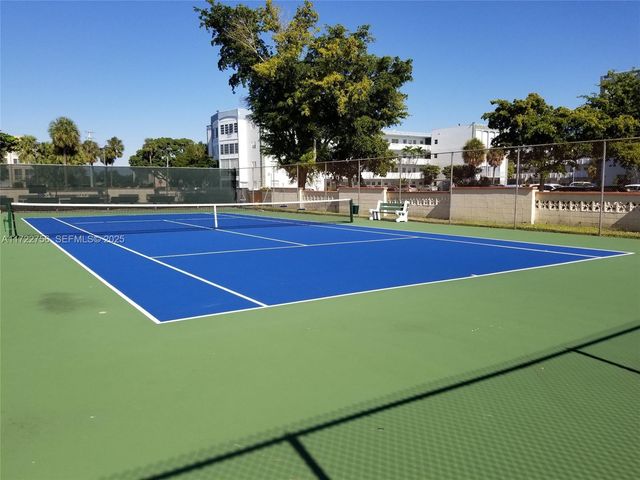 4000 NW 44th Avenue 205, Lauderdale Lakes, FL 33319