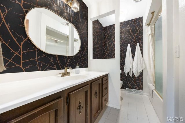 2340 Marine Road, Highland, IL 62249