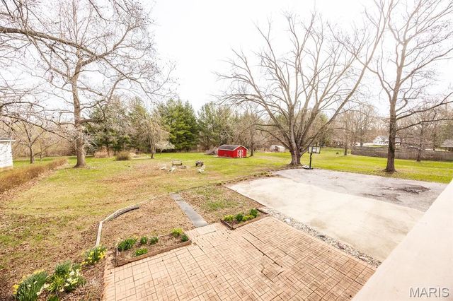 2340 Marine Road, Highland, IL 62249