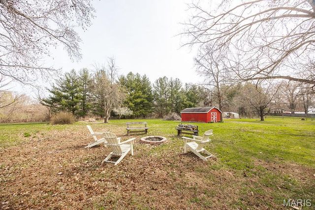 2340 Marine Road, Highland, IL 62249