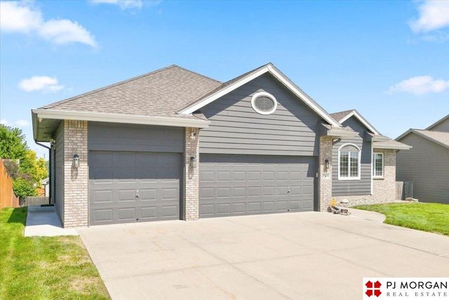 15446 Briar Street, Omaha, NE 68138