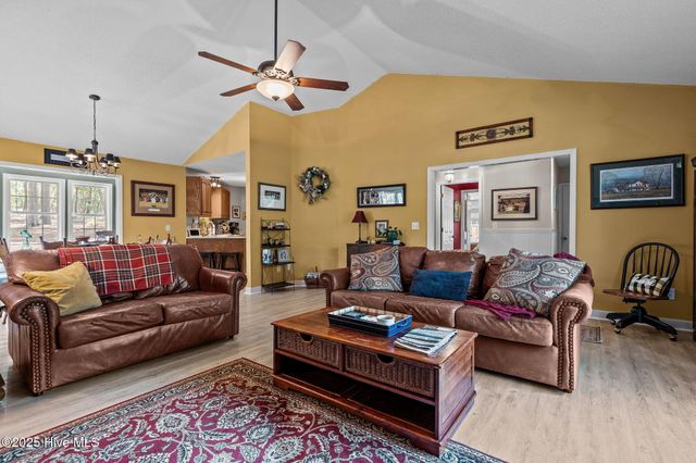 265 Longleaf Drive, West End, NC 27376