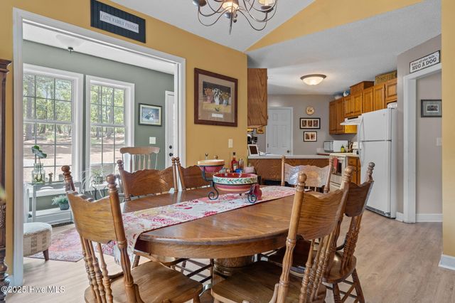 265 Longleaf Drive, West End, NC 27376