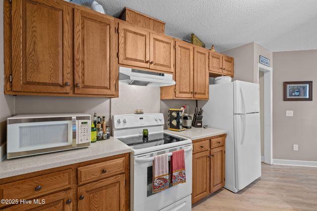 265 Longleaf Drive, West End, NC 27376