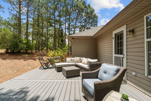 265 Longleaf Drive, West End, NC 27376