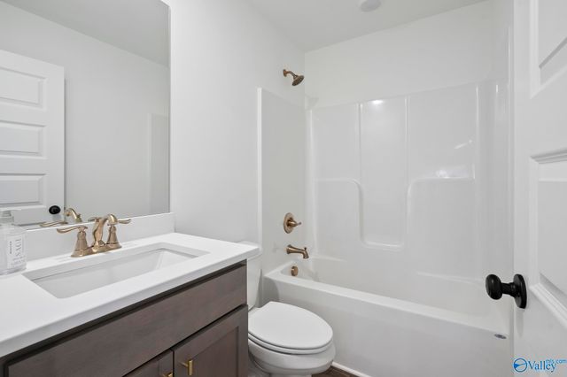 104 Bridgemill Avenue, Madison, AL 35756