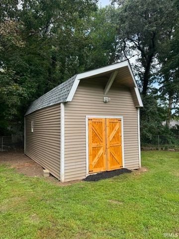 26051 Lakeview Drive, Elkhart, IN 46514