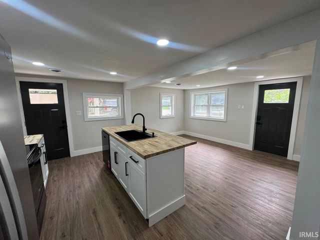 26051 Lakeview Drive, Elkhart, IN 46514